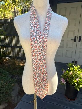 Liberty of London Cotton Floral Tie 🌸 Made in 🏴󠁧󠁢󠁥󠁮󠁧󠁿 England